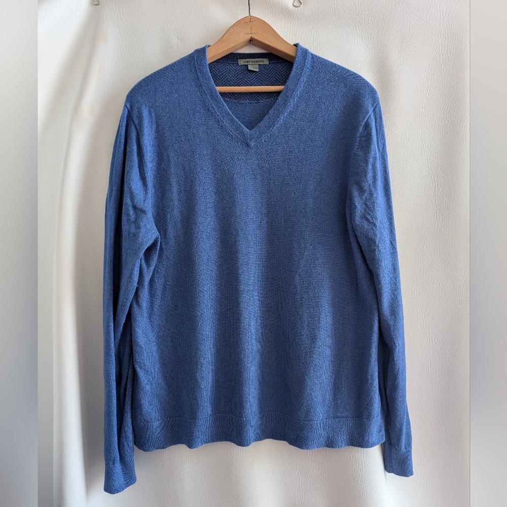 Johnston & Murphy Silk Angora Blend Blue V-Neck Sweater - L